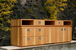 Massivholz-Sideboard aus der Möbeltischlerei Sinnesmagnet in Dresden