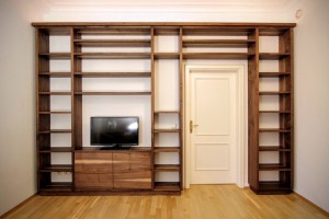 Bibliotheksmöbel Bücherregal Aktenregal aus Holz Massivholzmöbel Tischlerei Sinnesmagnet Dresden Regalwand aus Nussbaumholz Schrankwand Möbel Dresden Büromöbel