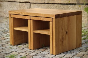 Nachttisch Massivholztisch individueller Couchtisch und Hocker Massivholz Spieltisch Möbel Tischlerei Dresden