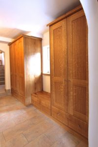 Einbaumöbel nach Maß Tischlerei Dresden Garderobe Dielenmöbel Echtholz Schuhregal