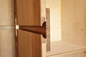 Einbauschrank nach Maß aus Eiche Massivholz Möbel Tischlerei Dresden Schlafzimmer