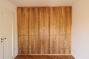 Einbauschrank nach Maß aus Eiche Massivholz Möbel Tischlerei Dresden Schlafzimmer