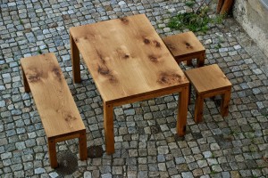 Esstisch Massivholzmöbel Essecke Tisch Bank Hocker Massivholztisch Asteiche Sitzmöbel Dresden Knorreiche