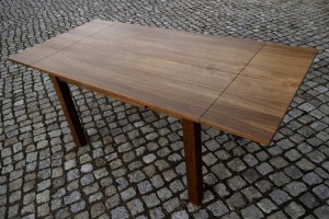 Küchentisch maßgefertigt Holzmuster geräucherte Eiche Massivholz Möbel Tischlerei Dresden