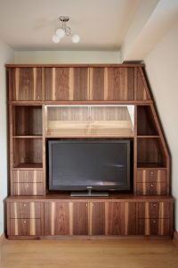 HiFi TV Möbel Regalwand Nussbaum Holz Möbel Tischlerei Dresden Regale nach Maß