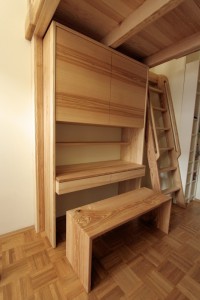 Möbel Dresden Hochbett bauen lassen Aufstieg Massivholz Hochbett mit Schreibtisch Etagenbett Kinder Spiel Zimmer Möbel Tischlerei Dresden Stockbett Schlafzimmer