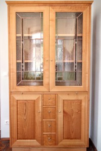 Kirsche Küchenschrank Geschirrschrank Massivholzmöbel Tischlerei Dresden Anrichte Antik