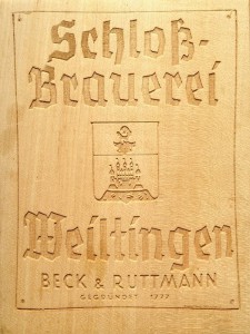 Lasergravur Geschenkidee Jubiläum Geburtstag Massivholz Schrift und Bild in Holz einbrennen lasern Tischlerei Dresden