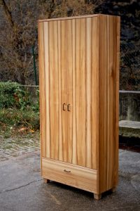 Massivholz Korridor Schrank nach Maß Esche Flur Holzmöbel Garderobe Tischlerei Dresden