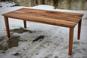 Nussbaum Tisch Massivholz Möbel nach Maß kaufen Tischlerei Dresden Schreiner