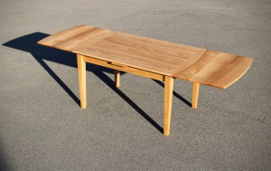 Tisch aus Eiche Massivholz Möbel Tischlerei Dresden Küchentisch