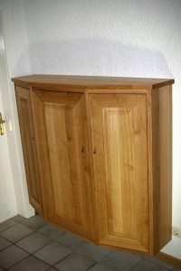 Schuhschrank aus Holz Garderobe Eiche Massivholz Möbel Tischlerei Dresden Schreiner