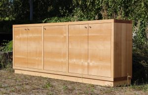 Sideboard aus Massivholz-Möbel aus Dresden Tischlerei Sinnesmagnet