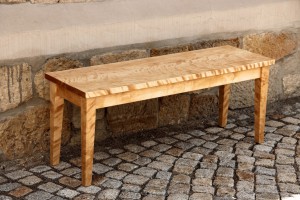 Möbel Dresden Sinnesmagnet Maßgefertigte Küchenbank individuelle Sitzbank Holz Massivholz Dresden Tischlerei Massivholztisch Couchtisch aus Holz