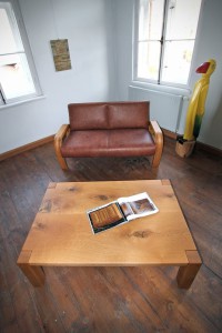 Sofa Tisch Bank Wildeiche Tischlerei Dresden Holz Möbel Wartezimmer