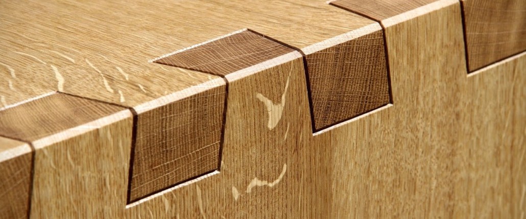 Tischlerei in Dresden Sinnesmagnet Massivholz Möbel nach Maß