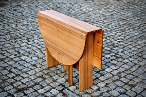 Tischverlängerung Klapptisch runder Beistelltisch Massiv-Holz Möbel Tischlerei Dresden Möbel nach Maß Tisch