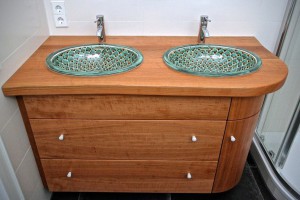 Spa Maßgefertigter Doppel Waschtisch aus Holz kaufen individuelle Badmöbel nach Maß Massivholz Möbel Tischlerei Dresden