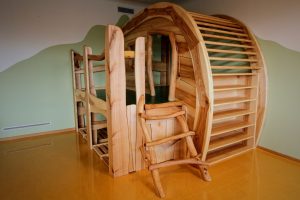 Kindergarten Möbel Spielebene Dresden Massivholz Indoor-Spielgeräte KITA Waldorfmöbel