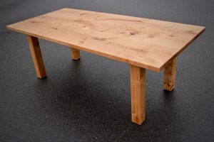 Tisch Eiche Esszimmer Möbel Asteiche Wildeiche Massivholz Tischler Dresden Sinnesmagnet