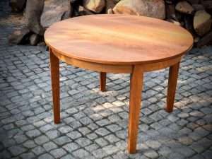 Runder Auszieh-Tisch aus amerikanischer Kirsche ausziehbar Möbeltischlerei Sinnesmagnet Dresden