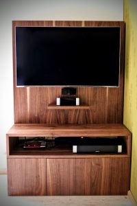 Phono HiFi TV-Möbel nach Maß Massivholzmöbel Tischlere Dresden Schreiner