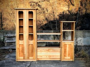 Wohnzimmer Möbel Kirschholz Baumkante organische Form geschwungene Holzkante