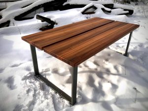 juliettebeke-gesundehaare.de zero waste Naturfriseur Dresden Massivholz Tisch