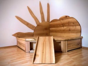 Spielpodest Wandverkleidung aus Holz Hochebene Kindergarten Möbel nach Maß Tischlerei Dresden