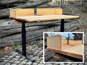 Schreibtisch höhenverstellbar mit Massivholz-Platte