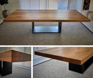 Großer Massivholz-Tisch aus Eiche mit Stahlgestell in U-Form