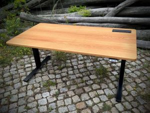 Höhenverstellbarer Schreibtisch Massivholz Tischplatte