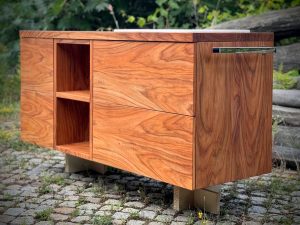 Waschtisch aus Massivholz Bad-Möbel nach Maß