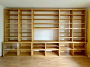 Dreiteiliges Bücher-Regal aus Esche